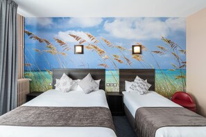 Superior Double Room | Premium bedding, individually decorated, individually furnished, desk - Logis Hotel des Ducs (Alencon)