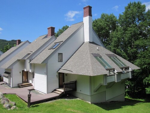 Ski On/Off at the Sunrise Mountain Chalet