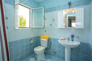 Bathroom - Villa Nafsika with amazing view (Corfu)
