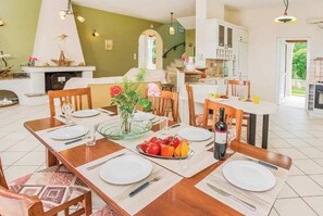 32-Zoll-LCD-Fernseher mit Digitalempfang, Fernseher