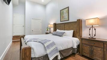 4 bedrooms, iron/ironing board, bed sheets