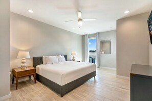 4 bedrooms, iron/ironing board, bed sheets