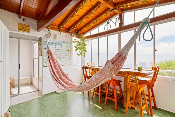 Dining - Wao ... Nice house with fantastic views! (Medellin)