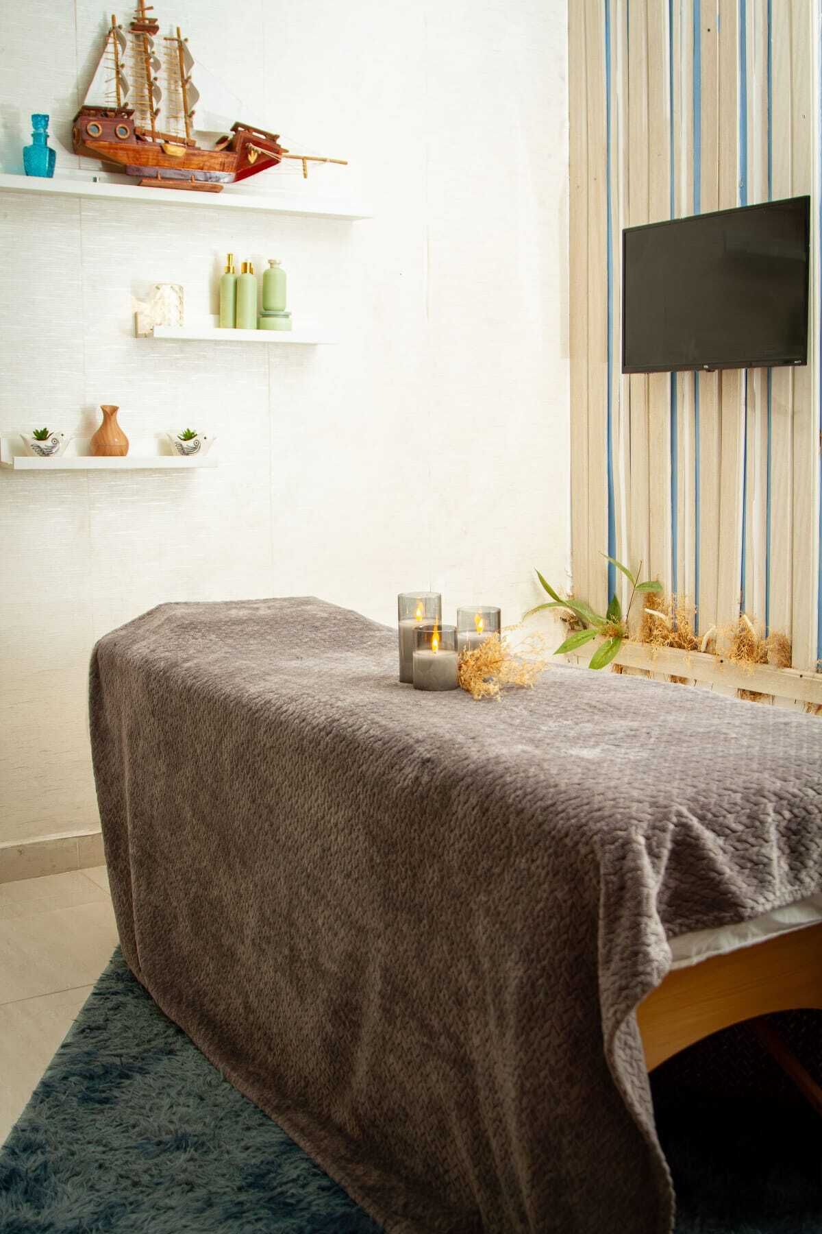 Phòng trị liệu đôi, trị liệu toàn thân, massage mô sâu, tẩy tế bào chết 