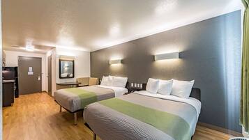 Minibar, free WiFi, bed sheets