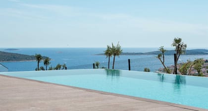 Luxury Villa Voyage with Pool I