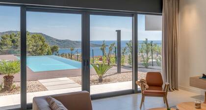 Luxury Villa Voyage with Pool I