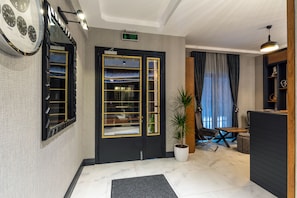 Interior entrance - Sala Suites (Istanbul)