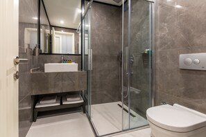 Luxury Suite | Bilik Mandi | Pancuran mandi, hulu semburan mandi hujan 