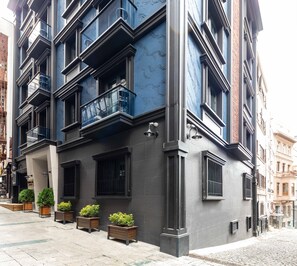 Front of property - Sala Suites (Istanbul)