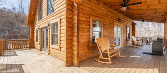 Hocking Hills Naturescape ~ Fast Wifi ~ Hot Tub ~ Close to the Caves, Trails