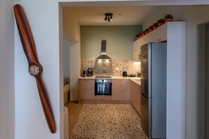 7 bedrooms, desk, WiFi