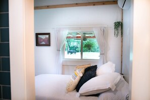 1 chambre, coffres-forts dans les chambres, lit parapluie, draps fournis