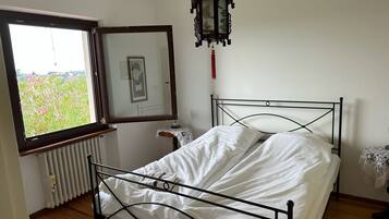 4 camere, Wi-Fi gratuito, lenzuola