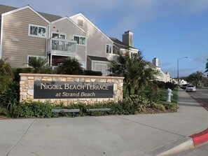 Exterior - SEASIDE @ Strands Beach- Beautiful Remodel-Steps to the Beach! (Dana Point)