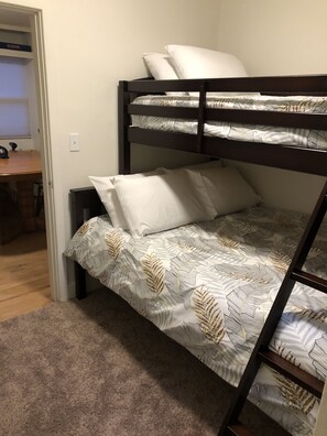 4 bedrooms, iron/ironing board, travel crib, free WiFi