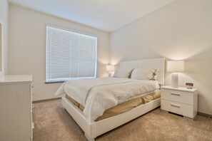 Luxury Apartment, 2 Bedrooms | Egyptian cotton sheets, premium bedding, desk, laptop workspace - Global Luxury Suites Austin Downtown (Austin)