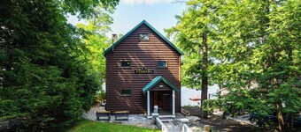 Maple Cove Lodge on Lake Sebago Waterfront!