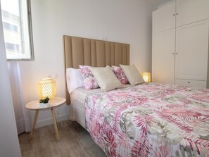 3 bedrooms, iron/ironing board, Internet, bed sheets - Del Parque Flats Puerto (Malaga)