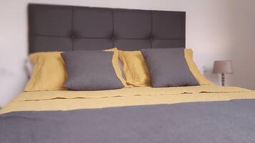 3 bilik tidur, seterika/papan seterika, Internet, cadar katil