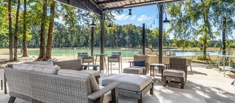 Woodland Gameday Getaway Near Tuscaloosa – Pond Views, Pavilion, Firepits & More
