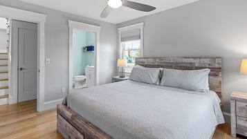 4 habitaciones, tabla de planchar con plancha y cuna de viaje