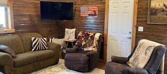 Chamberlain 2 Bedroom Cabin, Sleeps 4-6, Great View,  Boat/Camper Parking, Quiet