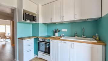 Réfrigérateur, micro-ondes, four, lave-vaisselle