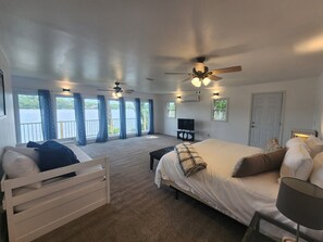 4 bedrooms, iron/ironing board, free WiFi, bed sheets