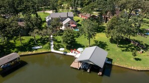 Exterior - Lake House with great lake views, Swim Spa, Large Porch ,Boat dock pet freinly (Trinidad)