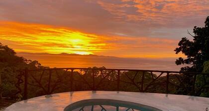 Deluxe Suite Private pool & Ocean View