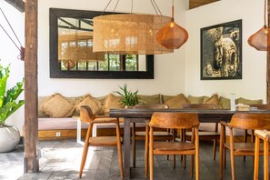 Dining - HATARI (Kecamatan Kuta Utara)