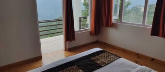 The Whisteling Cottage