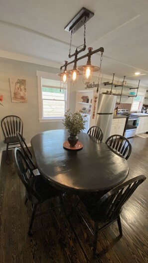 Dining - Olive House w/Wet Room Near Asheville & Biltmore - Clean and Pup-friendly! (Asheville)