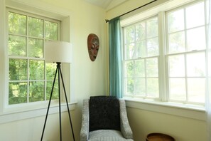 Interior - "Dragonfly" Waterfront Cottage on Chesapeake Bay (Reedville)