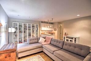 Una televisión, una chimenea, Netflix, libros