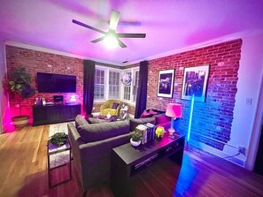 TV, fireplace, stereo