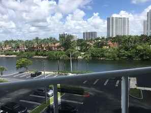 Property grounds - Bright condominium in great South Florida (Aventura)