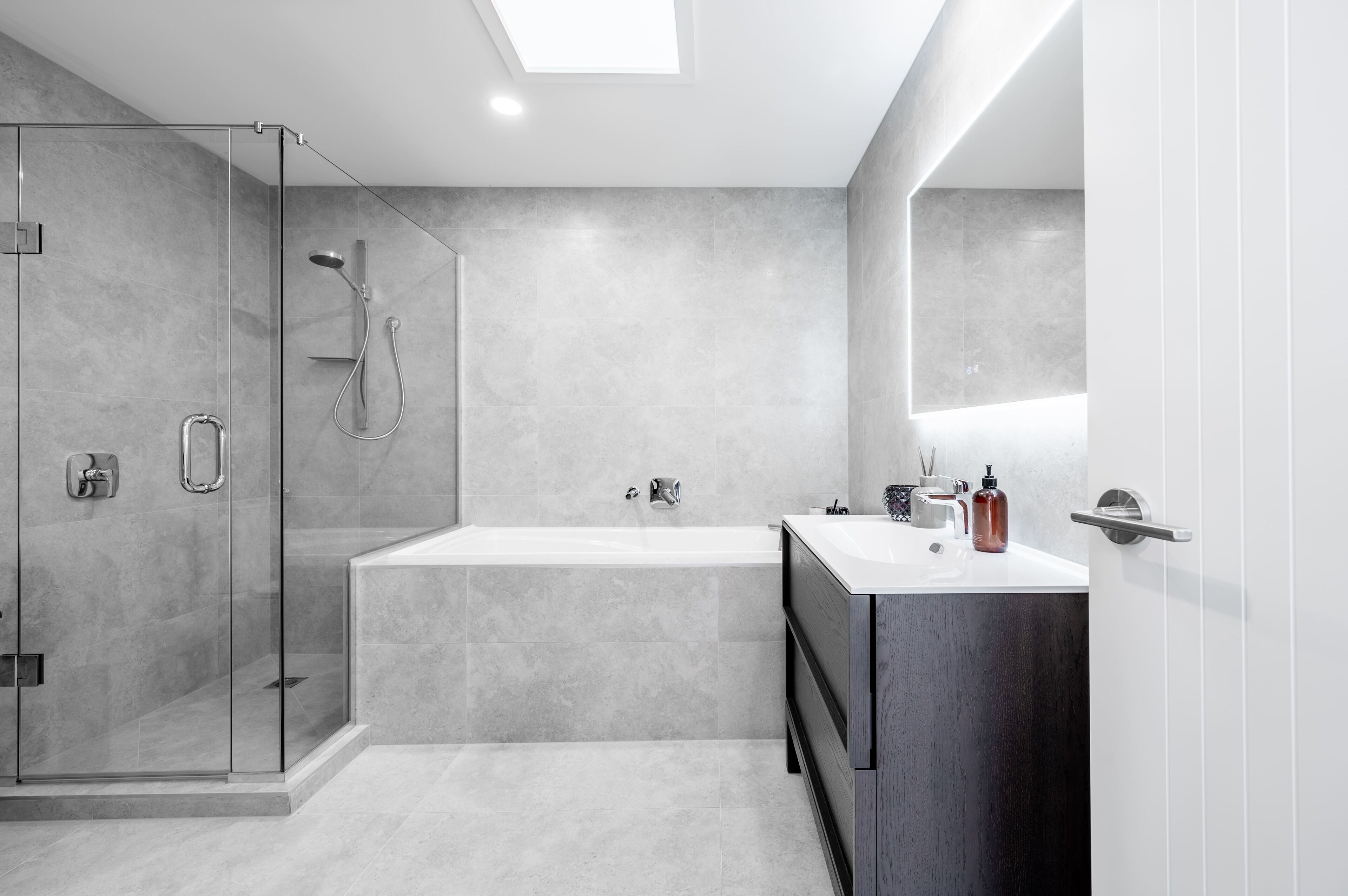 Three Bedroom Penthouse Apartment | Bathroom