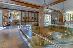 Lobby - Beautiful third-floor condo steps from river & gondola with hot tub & pool (Avon)