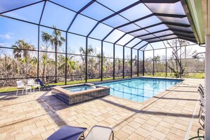 Beheizter Pool