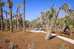 Property grounds - Sea Bell Home - Short walk to Bowman`s Beach. Spacious vacation rental home (Sanibel)