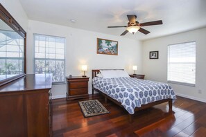 4 Schlafzimmer, Bügeleisen/Bügelbrett, kostenloses WLAN, Bettwäsche