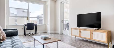 Télévision, chaîne hi-fi