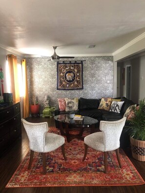 Smart TV, DVD player, books