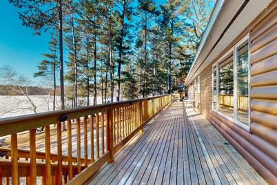 Secluded Lakefront Home w/Deck, Lake Views, Gas Grill & Private W/D - Dogs OK
