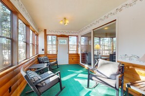 Interior - Secluded Lakefront Home w/Deck, Lake Views, Gas Grill & Private W/D - Dogs OK (Tomahawk)