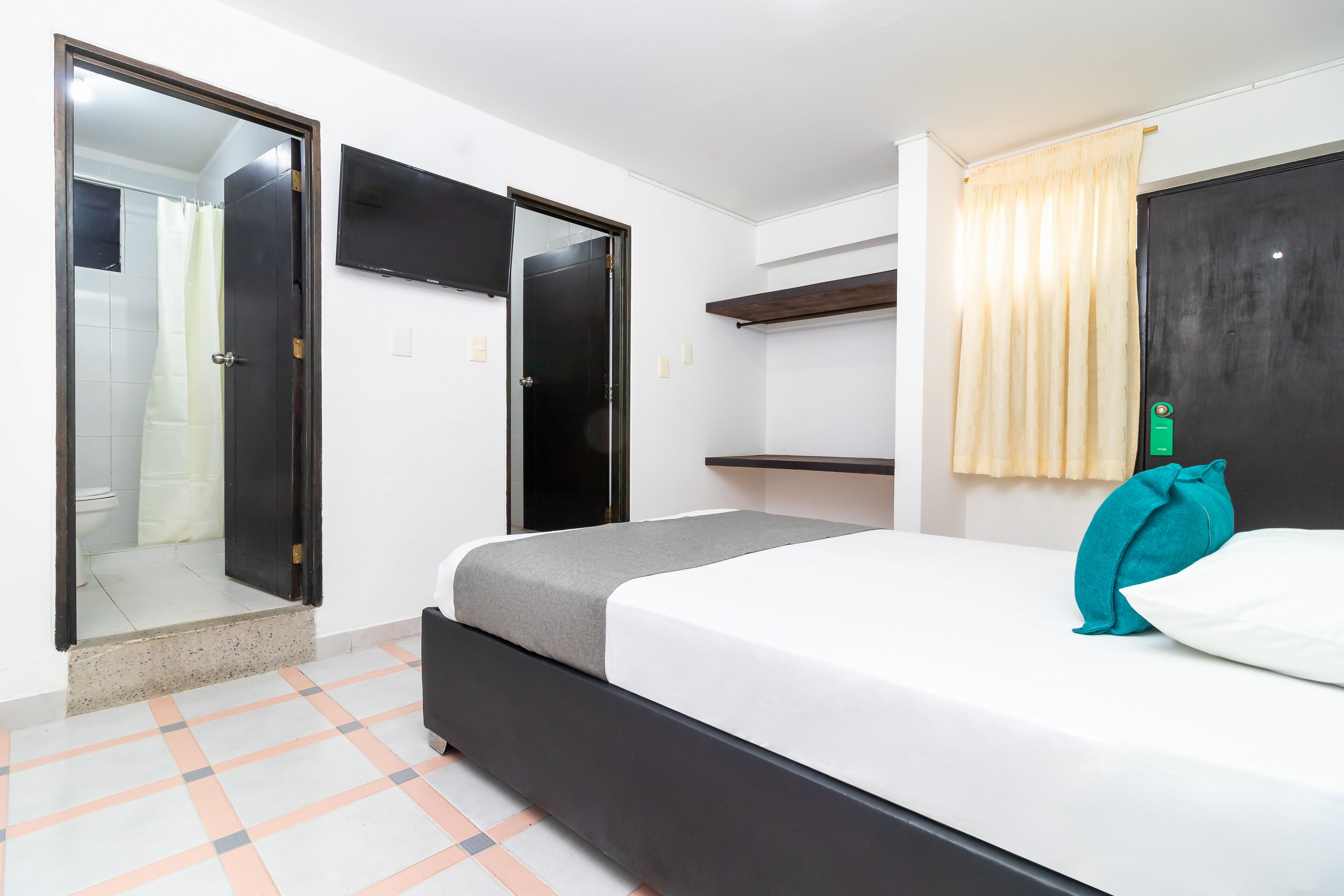 single room | 1 bedroom, hypo-allergenic bedding, free wifi, bed sheets