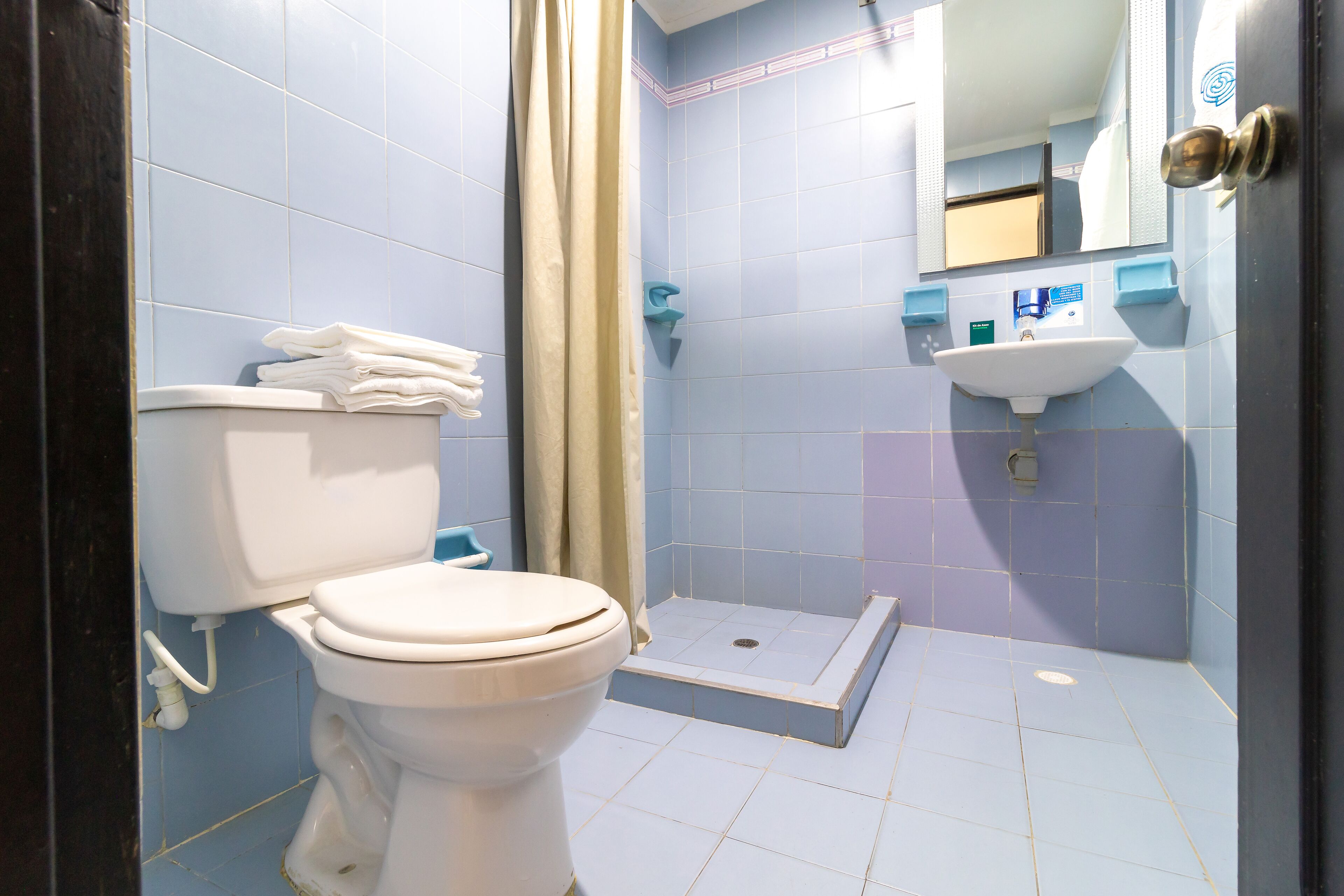 standard triple room | bathroom | shower, free toiletries, towels, soap