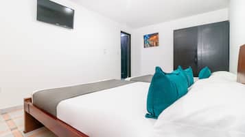 Standard Triple Room | Hypo-allergenic bedding, free WiFi, bed sheets